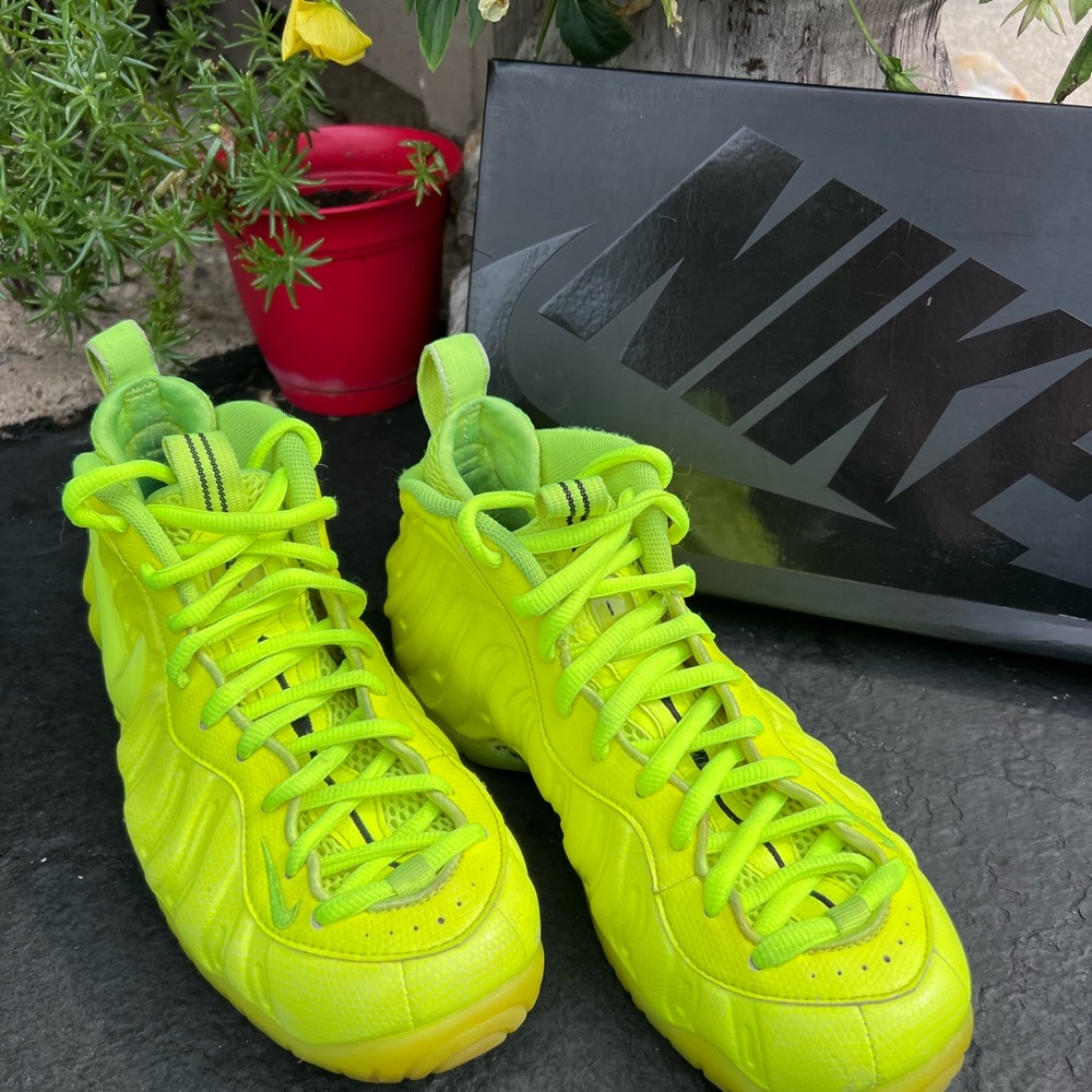 Nike Air Foamposite Pro Sneaks!
